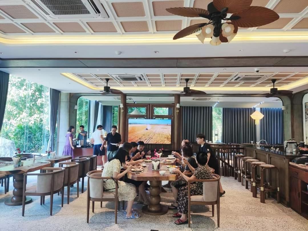 Minawa Kenhga Resort & Spa Нин Бин Екстериор снимка