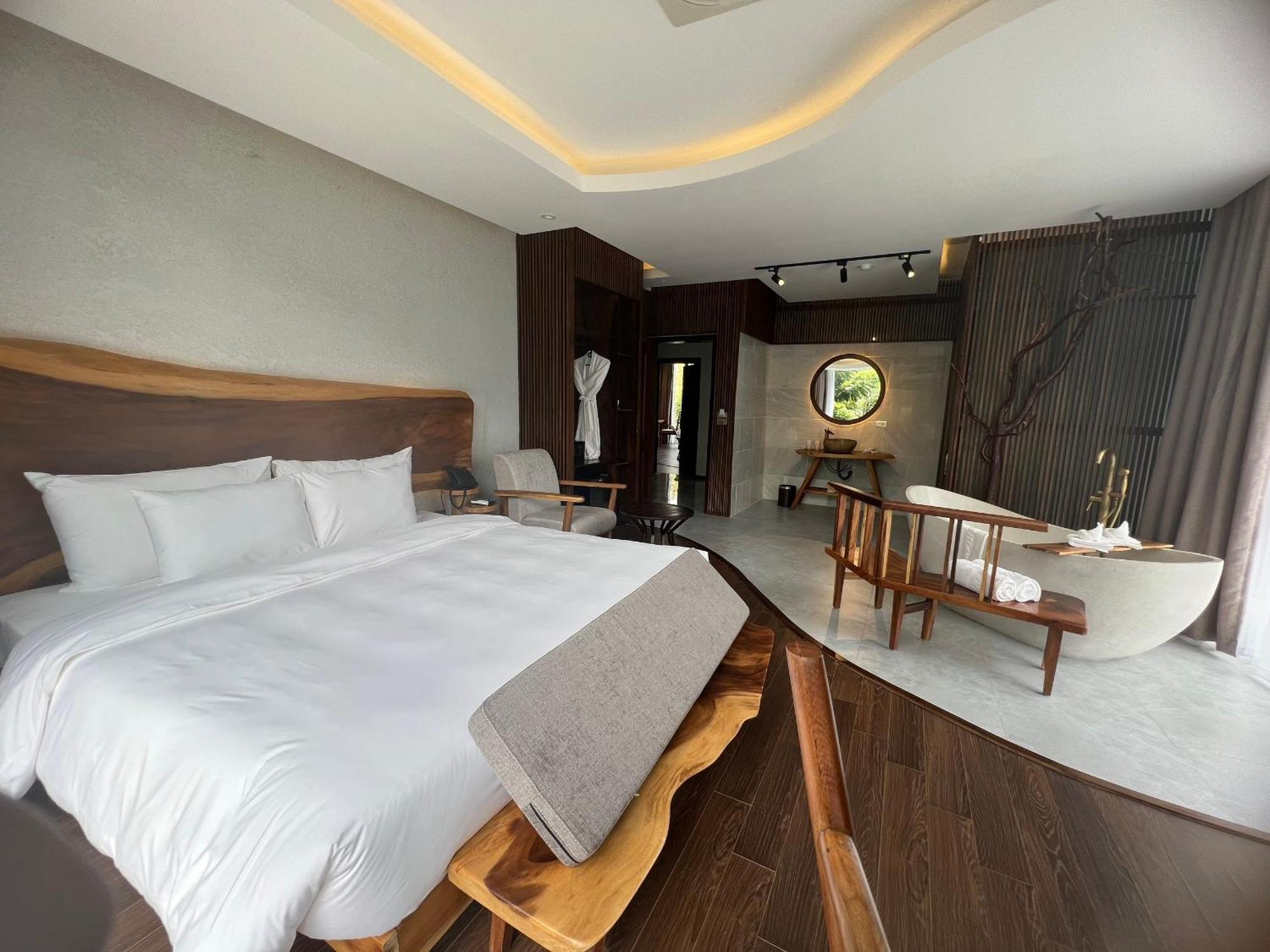 Minawa Kenhga Resort & Spa Нин Бин Екстериор снимка